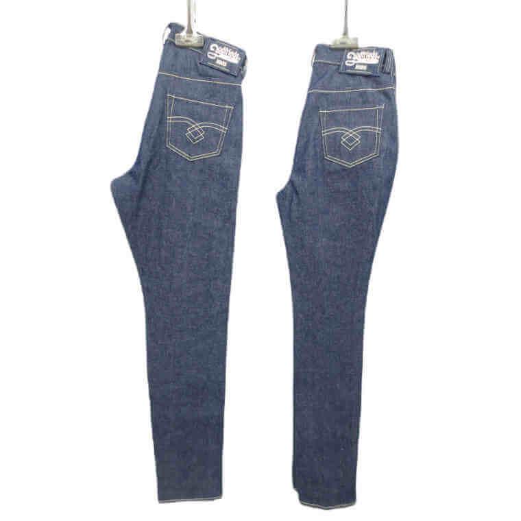 Western fit or Well-fitting jeans